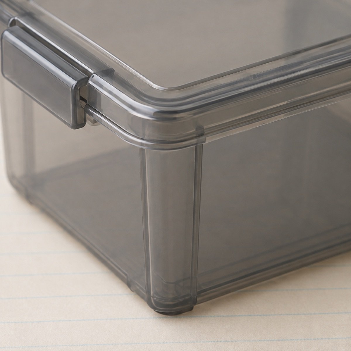 Storage Box with Lid, Smoke PP, Foolscap — detail
